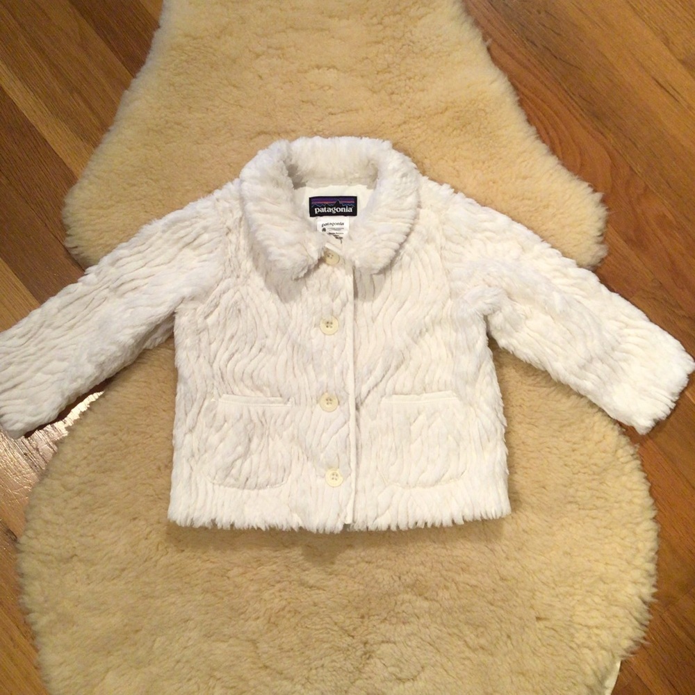 Patagonia white faux fur girls jacket